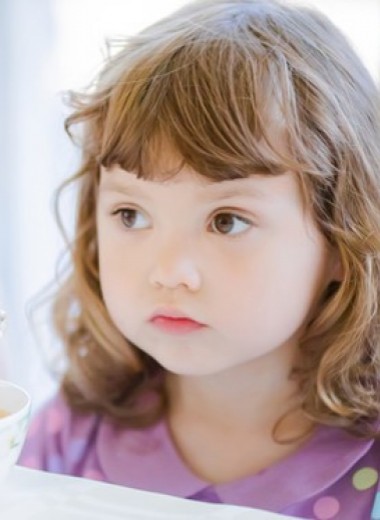 Почему ребенок плохо ест и как ему помочь
