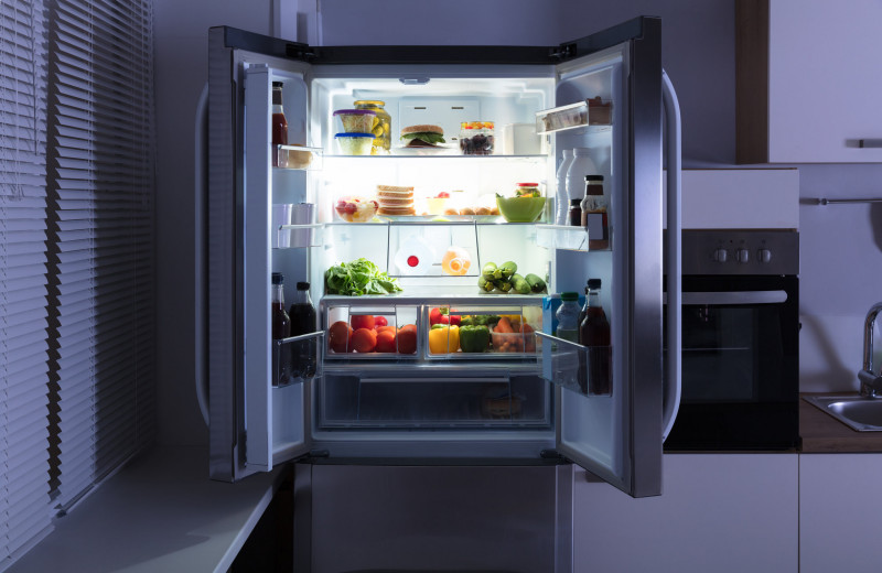 7 несъедобных вещей, которые нужно хранить только в холодильнике: вы и не догадывались об этом!