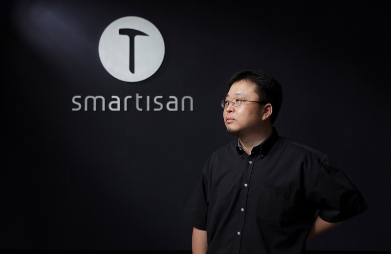 «Говорят, я копирую Стива Джобса во всём»: история создателя китайских смартфонов Smartisan Ло Юнхао
