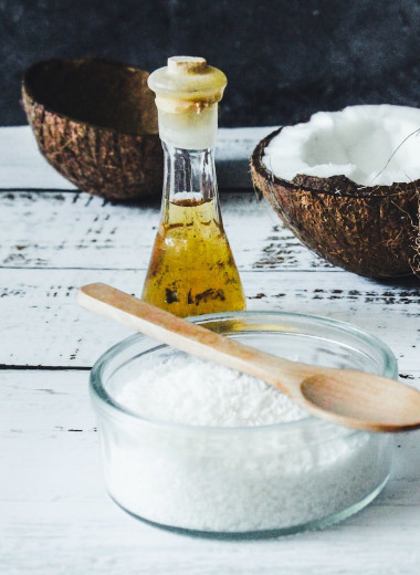 9 причин всегда хранить дома банку кокосового масла: гениальные лайфхаки для дома и сада