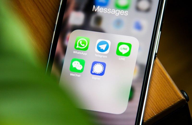 Как восстановить историю чата в WhatsApp на Android и iOS