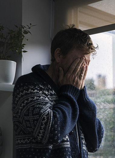 Неприятные спутники: какие психические состояния часто сопровождают депрессию