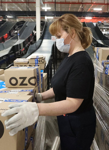 Почему Ozon продолжает тратить деньги на борьбу за клиентов вместо получения прибыли