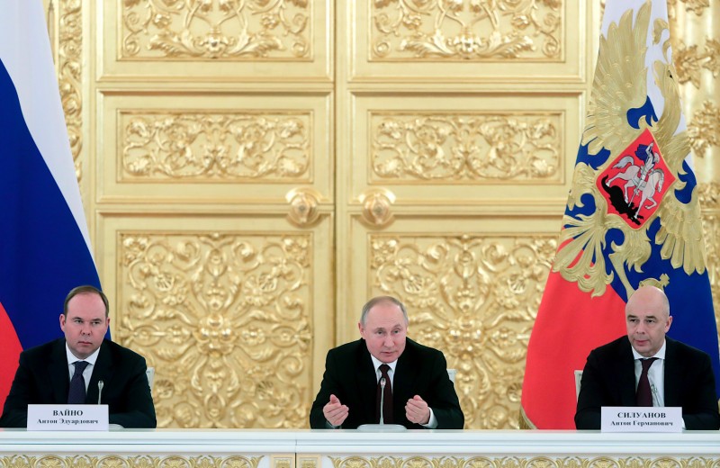 Санкции, Зеленский, Вторая мировая и тост за бизнес: как прошла встреча Путина и предпринимателей