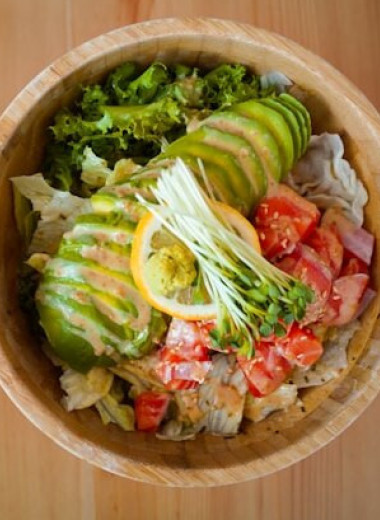 Сытные зимние салаты: тепло, вкусно и полезно