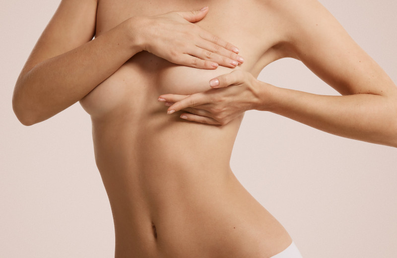 Это не рак: 5 причин, почему могут появиться уплотнения в груди