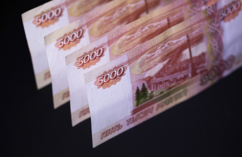 Черный август. Иностранцы за месяц продали госдолг России на $1 млрд