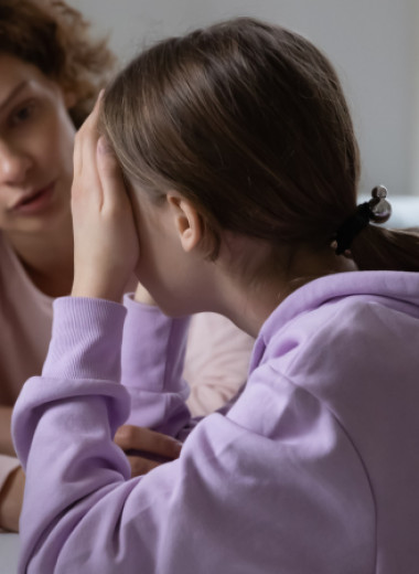 Как защитить психику ребенка во время кризиса?