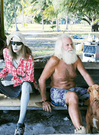 «Санта-Клаус на каникулах»: история предпринимателя из Сиднея, который потерял все деньги и уехал жить на остров