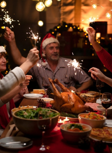 Как пережить праздники в кругу семьи, если ваши родственники токсичны: 7 советов