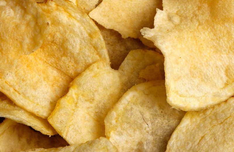 Любите чипсы? Психолог рассказала, какие чипсы выбирают люди с разными характерами