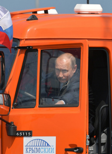Aurus, Lada, Mercedes и другие: на каких машинах Путин ездил за рулем