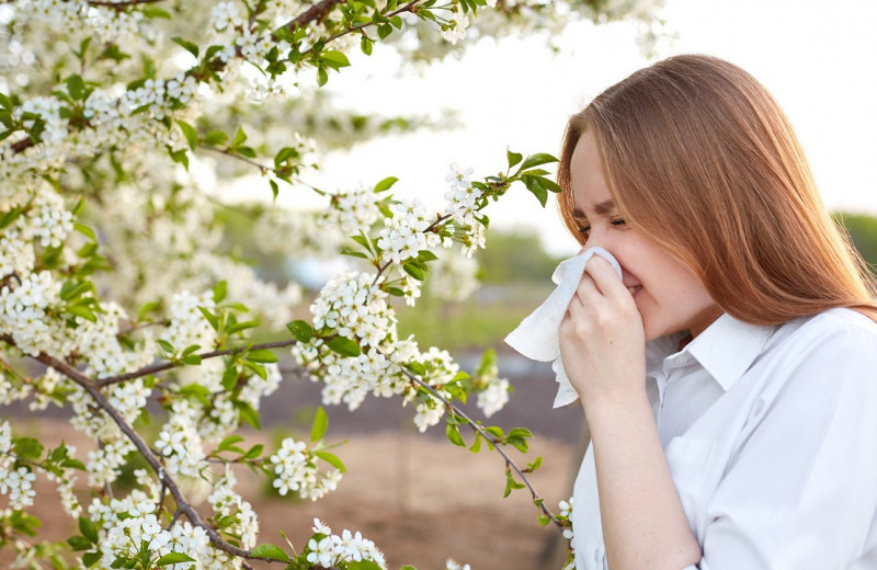 «Я могу умереть от плача или смеха»: как живет женщина с аллергией на собственные эмоции
