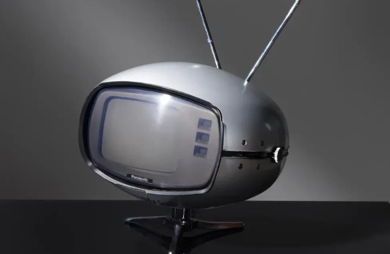 «Внимание, земляне!» Топ-7 самых прикольных телевизоров эпохи Гагарина и Армстронга