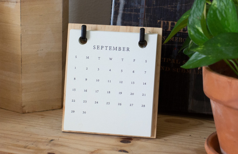 «Я календарь переверну»: в чем феномен хита Михаила Шуфутинского про 3 сентября