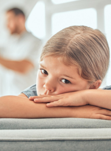 4 ужасные вещи, которые происходят, когда вы сохраняете брак «ради детей»