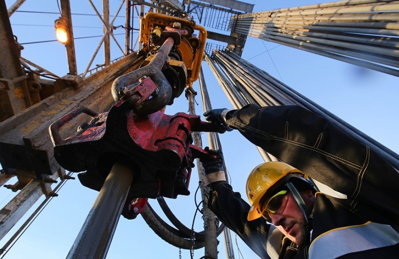 «Не дотянули»: аналитики предупредили о риске падения цен на нефть даже после сделки России и ОПЕК