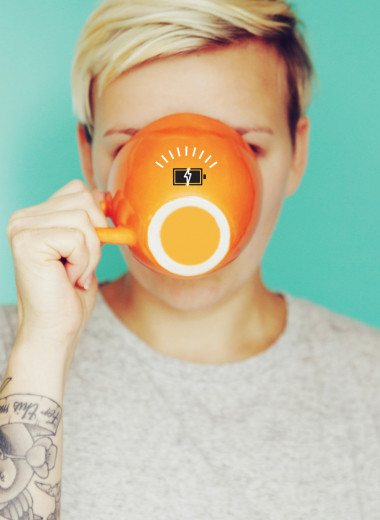 Что бодрит сильнее кофе: неожиданные напитки и продукты, которые помогут реактивно стартовать утром