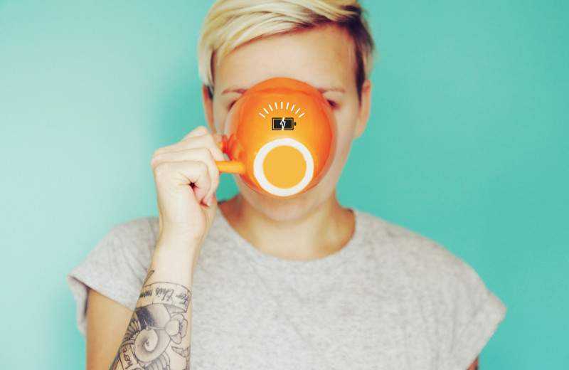 Что бодрит сильнее кофе: неожиданные напитки и продукты, которые помогут реактивно стартовать утром