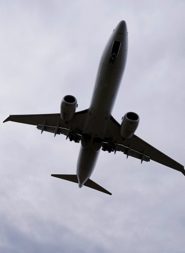 Глава Boeing написал письмо авиакомпаниям и пассажирам после скандала с 737 MAX