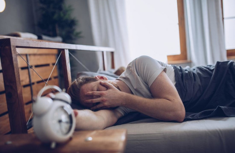 Чем опасен избыток сна и что делать, если хронически не высыпаешься