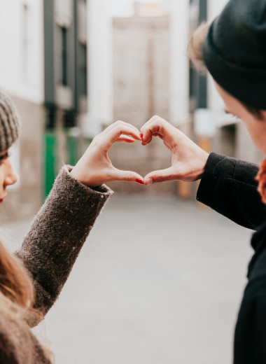 Языки любви: что это такое и как с их помощью укрепить отношения?