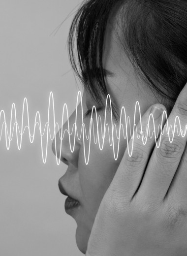 Исследователи узнали, как громкие звуки повреждают наш слух и можно ли от этого защититься