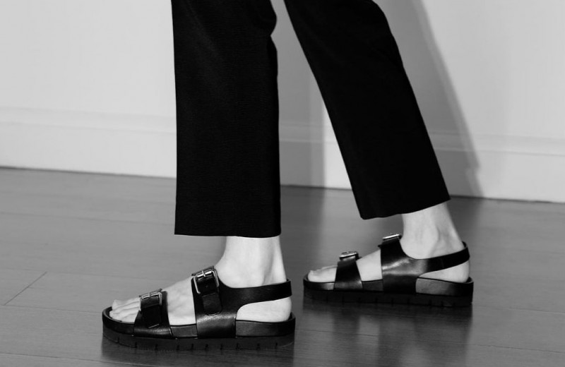 Как носить мужские сандалии? Вот 5 брендов, с которыми вы точно не ошибетесь