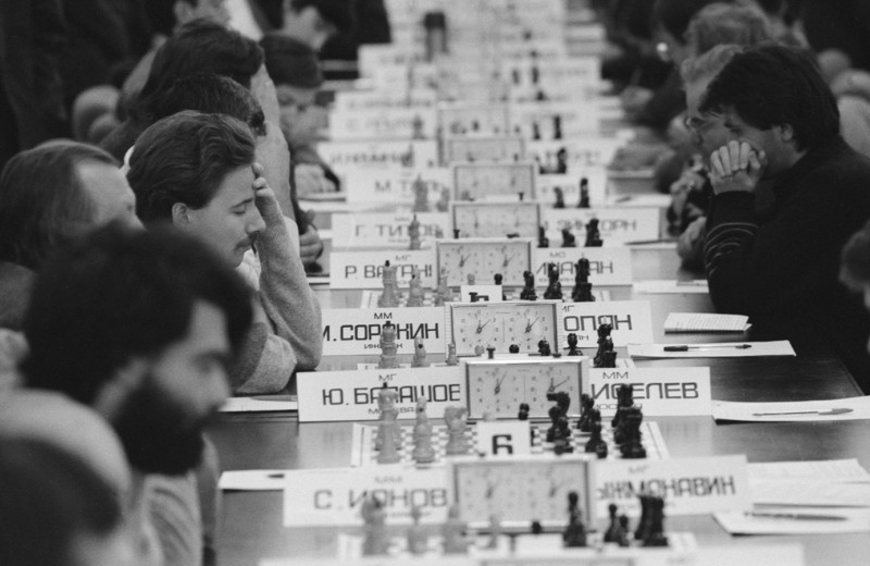 «Шахматная горячка»: как один исторический турнир увлек этой игрой весь СССР