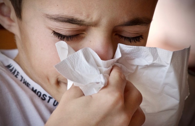 7 неочевидных, но важных симптомов аллергии (один связан даже с либидо)