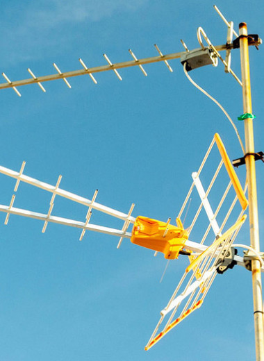 Нужна ли современному телевизору антенна?