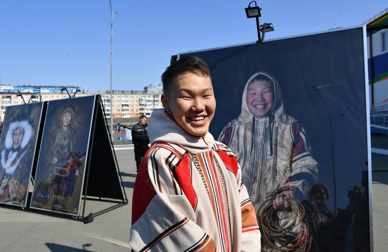 «Человек-экспонат»: история мальчика из Дудинки, чей портрет висит в офисе ООН