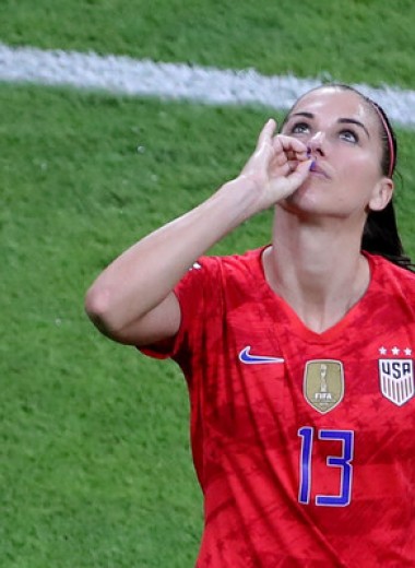 Американка забила Англии победный гол и отпраздновала его насмешливым жестом (видео). Англичане взлютовали