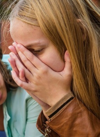«Жилетка для слез»: как помочь подростку не утонуть в чужих проблемах