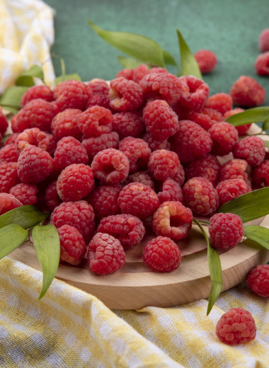 Познавательные факты о малине: что она на самом деле представляет собой и как эта ягода причастна к названиям островов