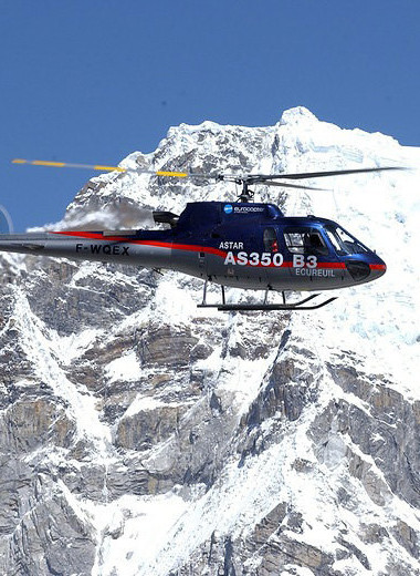 Как посадить вертолет на вершину Эвереста: уникальная авантюра