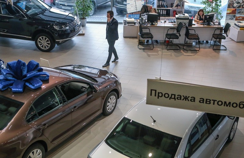 Не лучшие ожидания: россияне стали хуже покупать новые машины