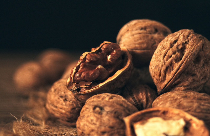 Польза грецких орехов для мужчин: 7 причин включить их в рацион