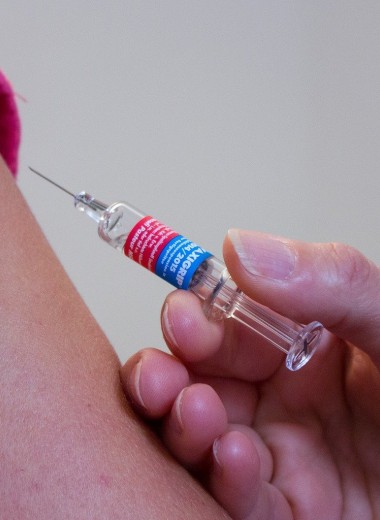 Вся правда о прививках: нужно ли делать и как они могут навредить