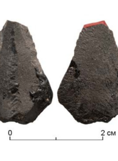 Археологи постреляли из лука в тушу барана