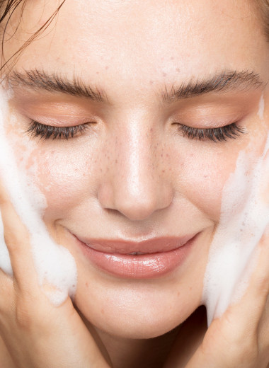 Как очистить жирную кожу лица: советы косметолога