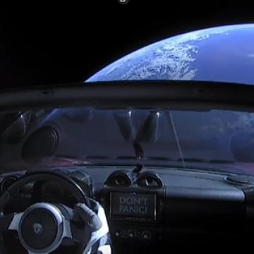Мемы и шутки о невероятном запуске в космос личного авто Илона Маска