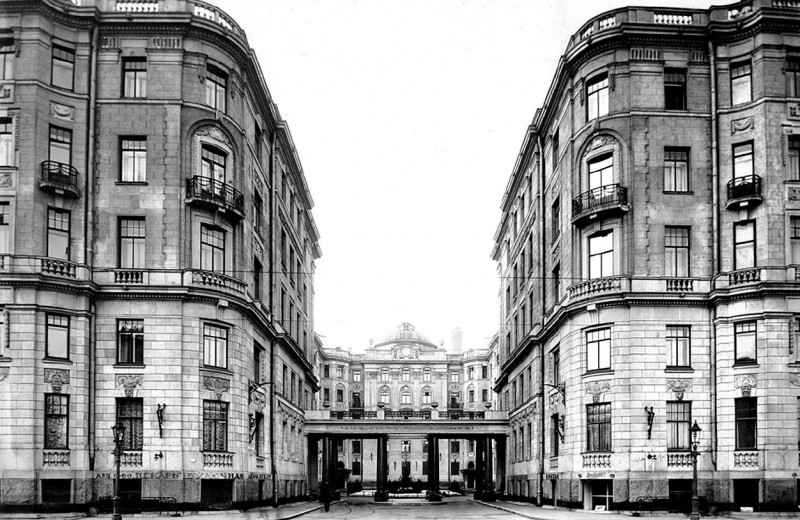 История одного здания: Дом трех Бенуа в Петербурге