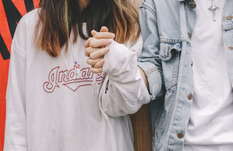 6 простых способов улучшить ваши отношения с подругой, согласно экспертам