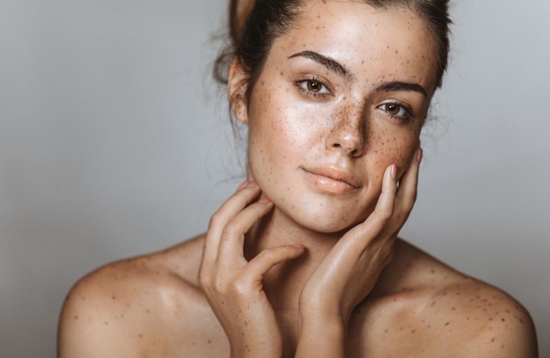 Ничего лишнего: 7 причин перестать носить макияж