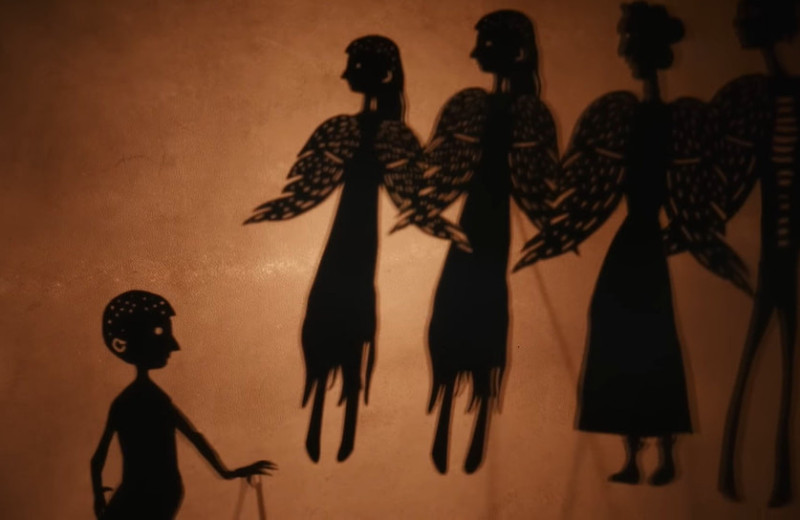 От смерти сына к театральным подмосткам