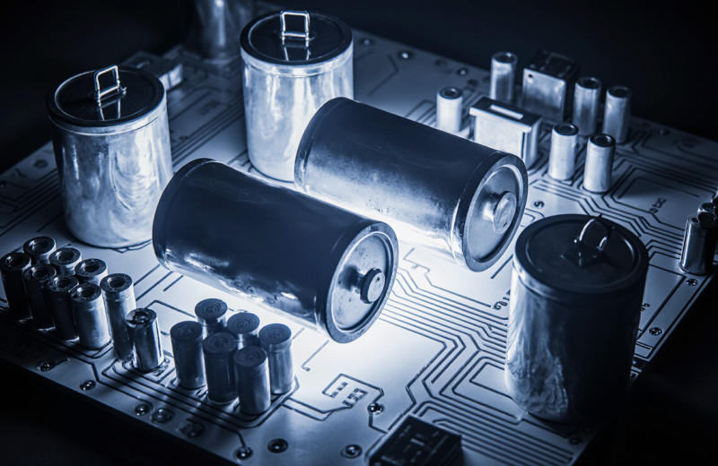 Как накопить энергию: суперконденсаторы вместо аккумуляторов