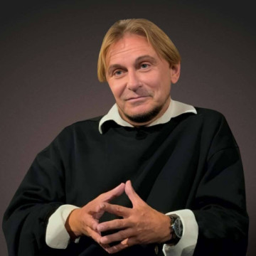 Андрей Макаров