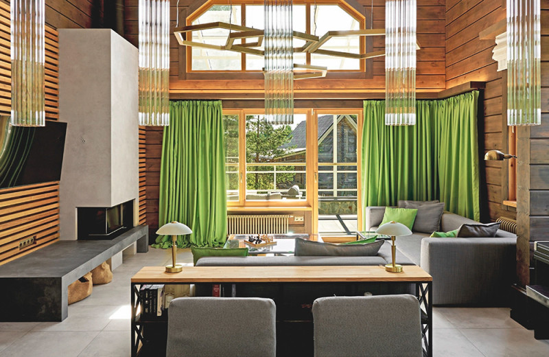 Рядом с друзьями