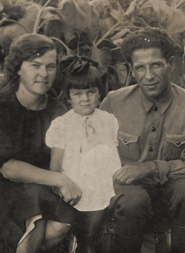 Фотоархив из старого дипломата